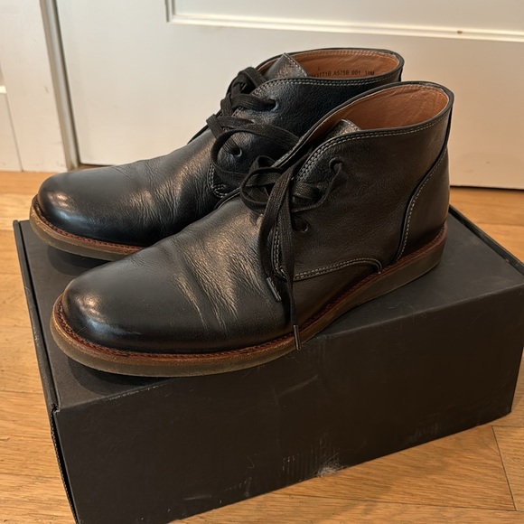 Like NEW John Varvatos Brooklyn Chukka Boot 11 black - Picture 3 of 8
